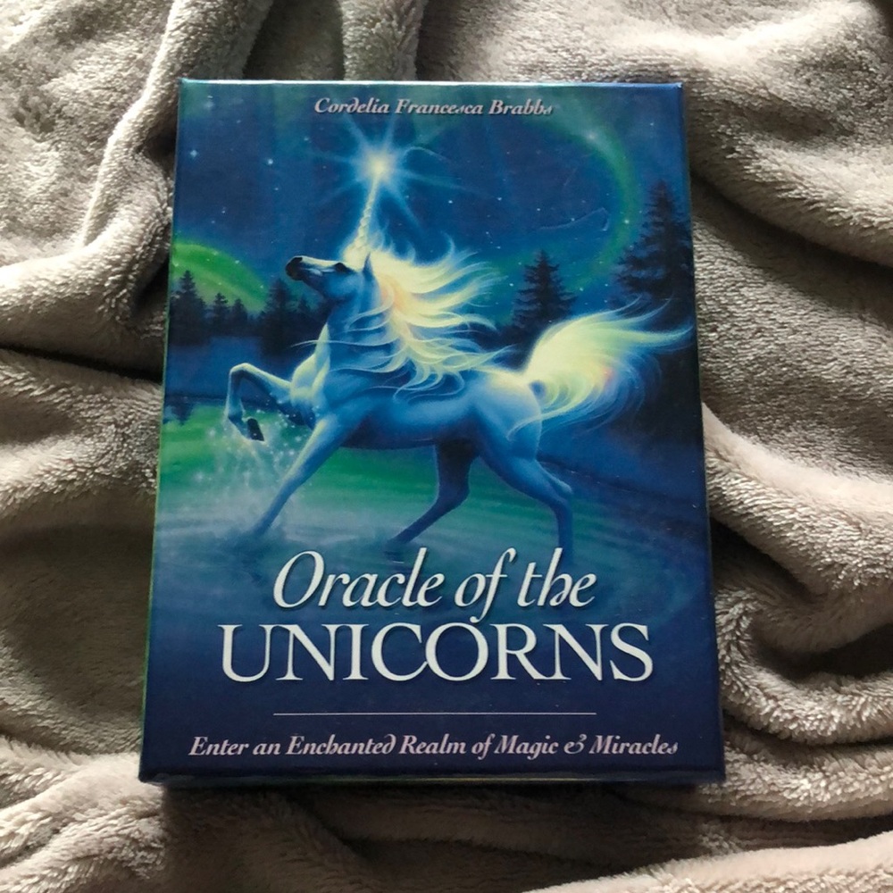 Like new Oracle of the Unicorns deck (44 cards w/guidebook)